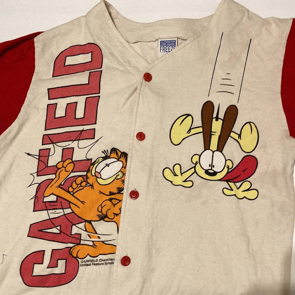 Fun Graphic Button Up! - Picture 4 of 5